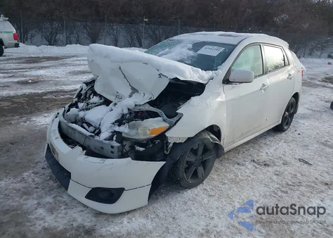 2009 Toyota Matrix S из США, поврежденный, VIN 2T1LE40E19C010086